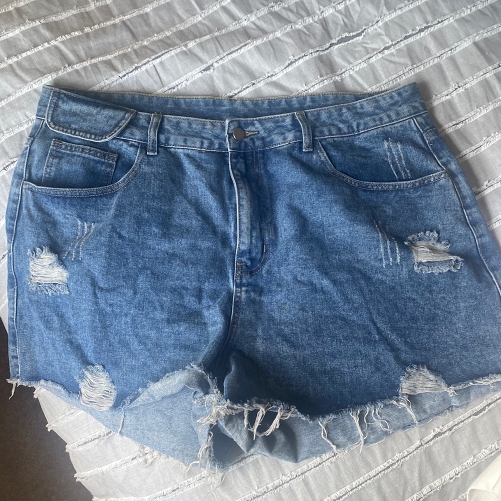 SHEIN Denim shorts, never worn!
